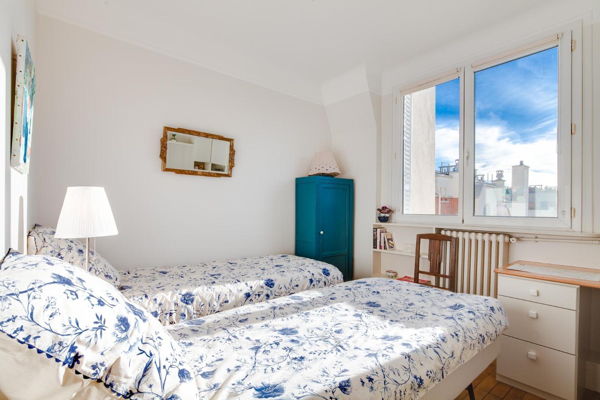 Emmanuel & Beatrice Bed & Breakfast ปารีส ภายนอก รูปภาพ
